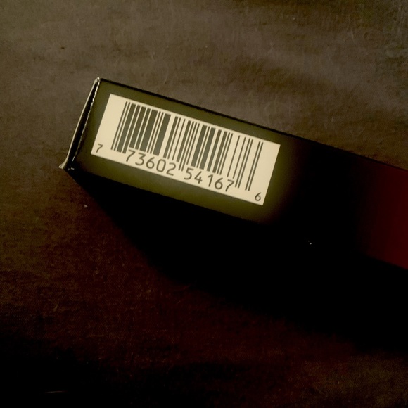 M.A.C “love me” lipstick - Picture 5 of 6